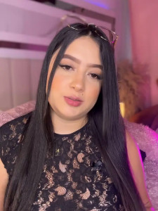 Watch Emiily_Moore1 recorded live streams from Stripchat on 2025/11/20, Cam Archive