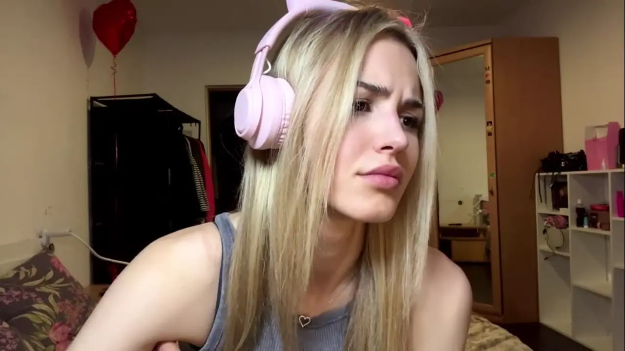Watch ozellagranville recorded live streams from Chaturbate on 2026/02/22, Cam Archive