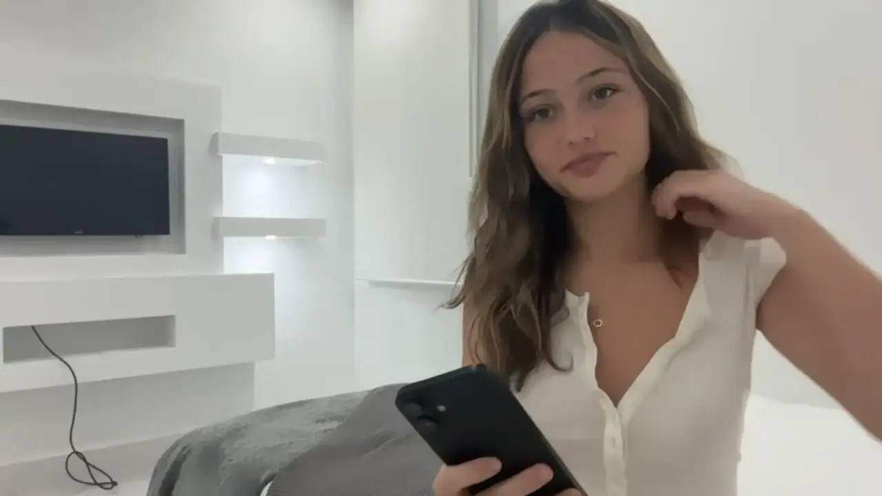 Watch avaowensxo recorded live streams from Chaturbate on 2026/03/20, Cam Archive
