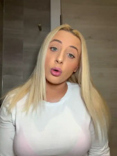 Watch Strongqueen recorded live streams from Stripchat on 2026/03/27, Cam Archive