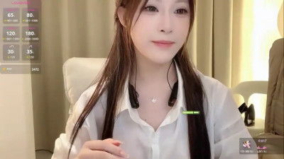Watch Sweet-Xiaoru recorded live streams from Stripchat on 2026/04/06, Cam Archive