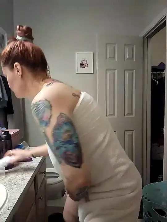 Watch HollyTattoo recorded live streams from Stripchat on 2026/03/29, Cam Archive