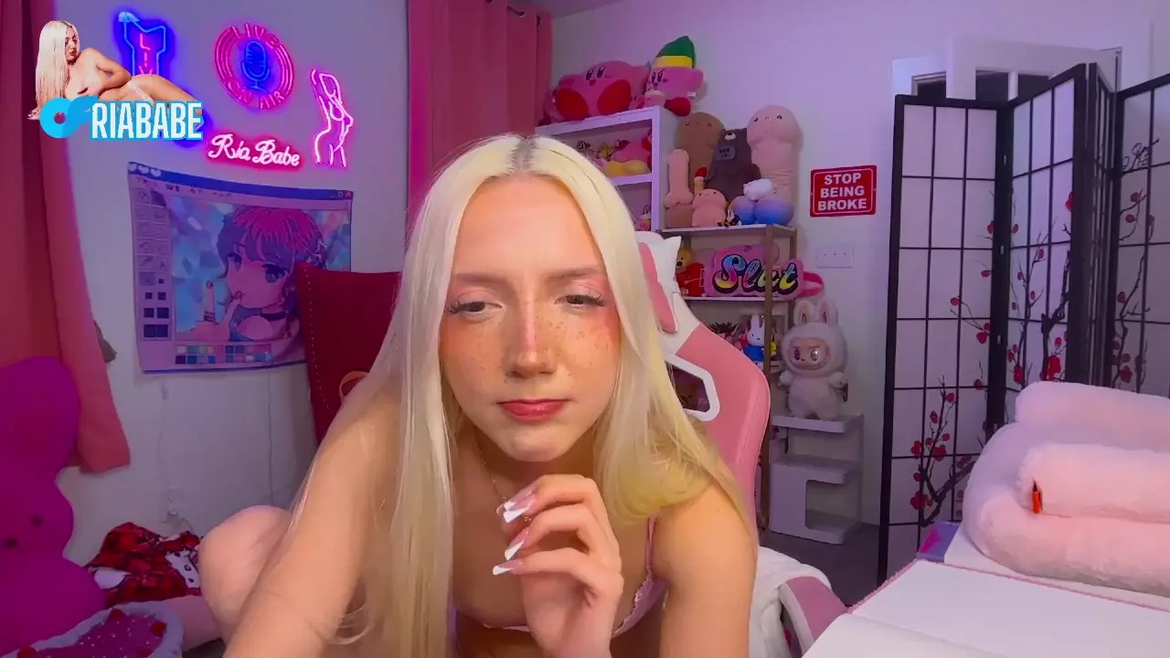 Watch riababe recorded live streams from Chaturbate on 2026/04/16, Cam Archive
