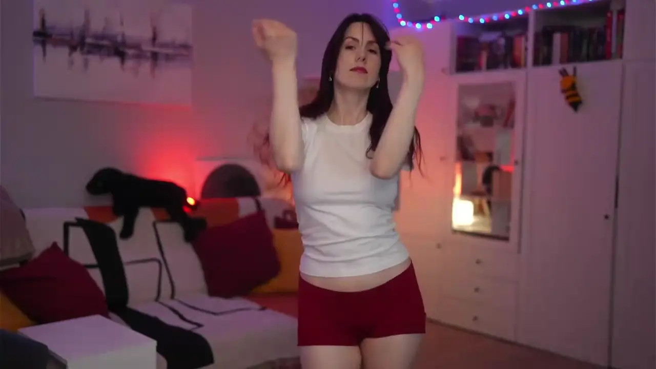 Watch _blackbee_ recorded live streams from Chaturbate on 2026/04/19, Cam Archive