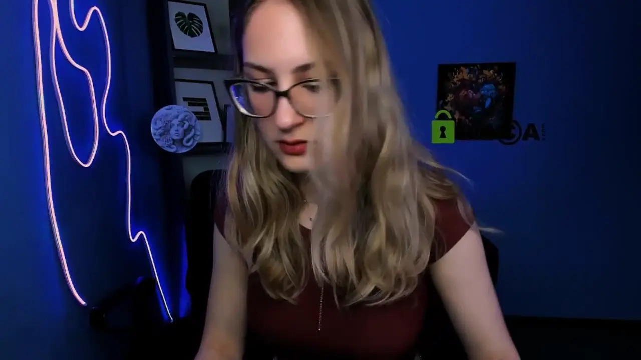 so_hot_rosalie