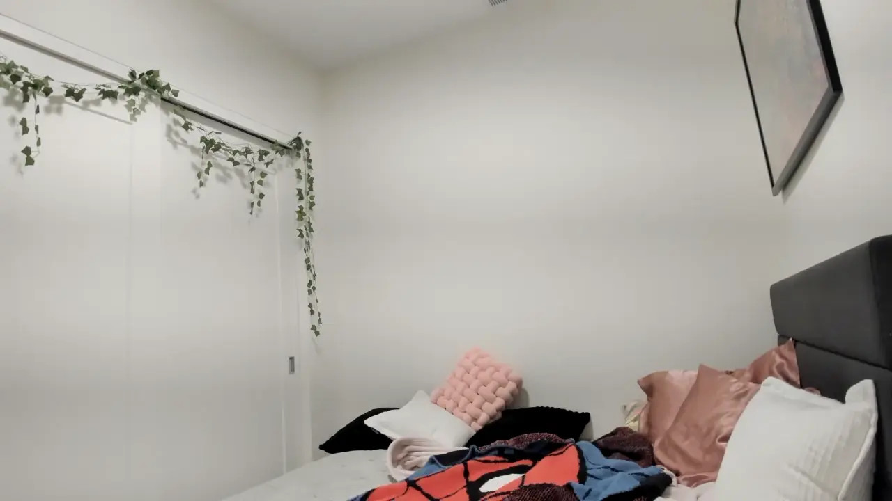ariah_is_blonde