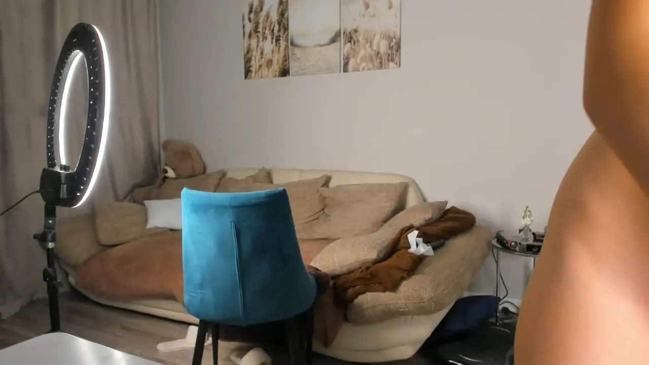 Watch your__voice recorded live streams from Chaturbate on 2026/05/19, Cam Archive