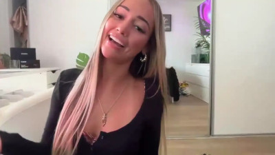 Watch luvlivvyy recorded live streams from Chaturbate on 2026/05/23, Cam Archive