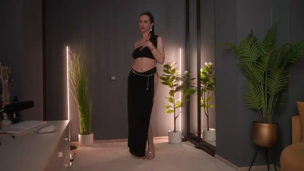 Watch calliadesigner recorded live streams from Chaturbate on 2026/06/23, Cam Archive