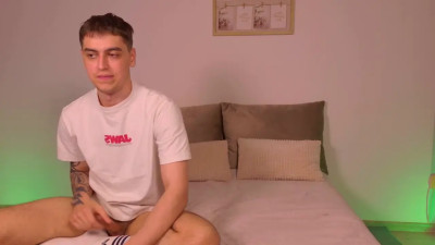 Watch loyliksi recorded live streams from Chaturbate on 2026/08/08, Cam Archive