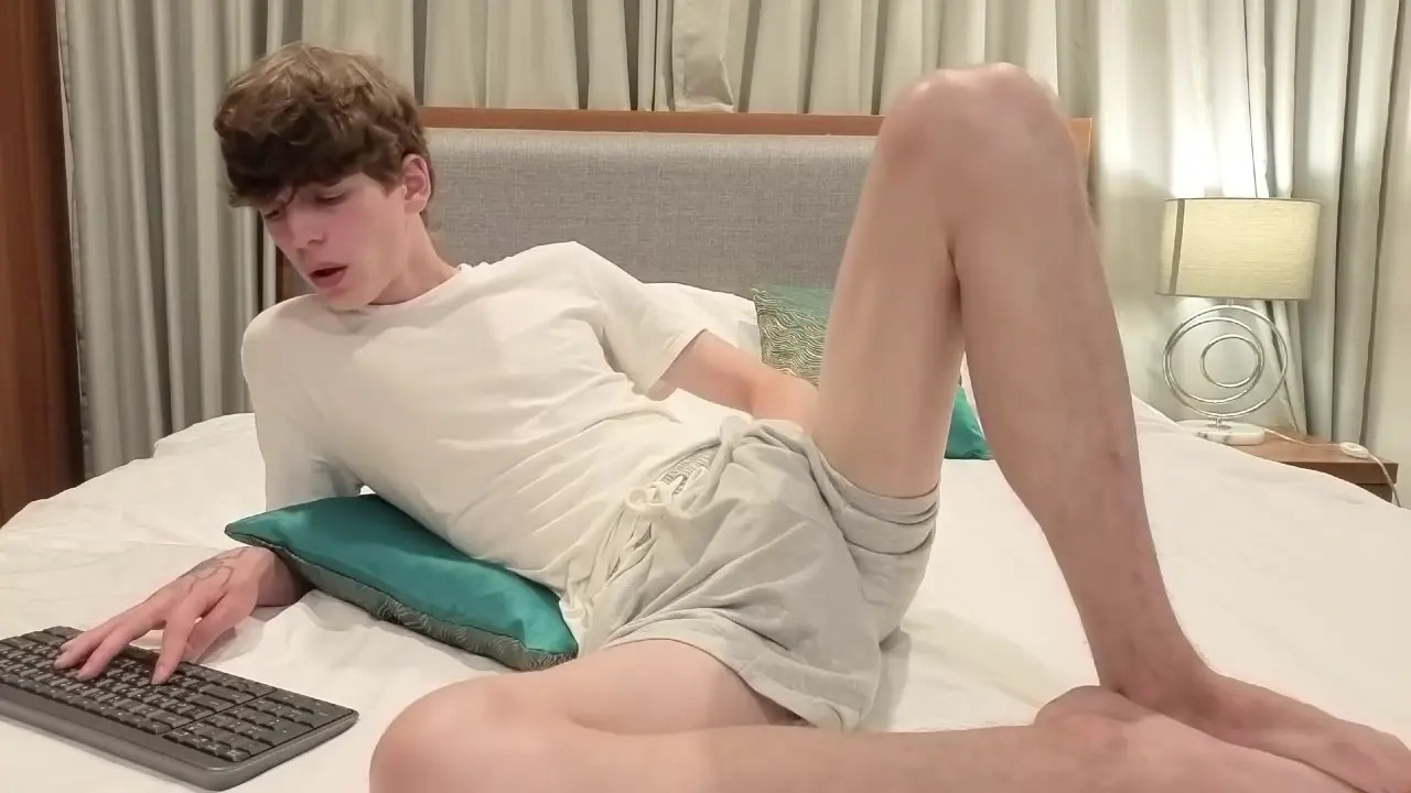 Watch nickwoooster recorded live streams from Chaturbate on 2026/08/25, Cam Archive