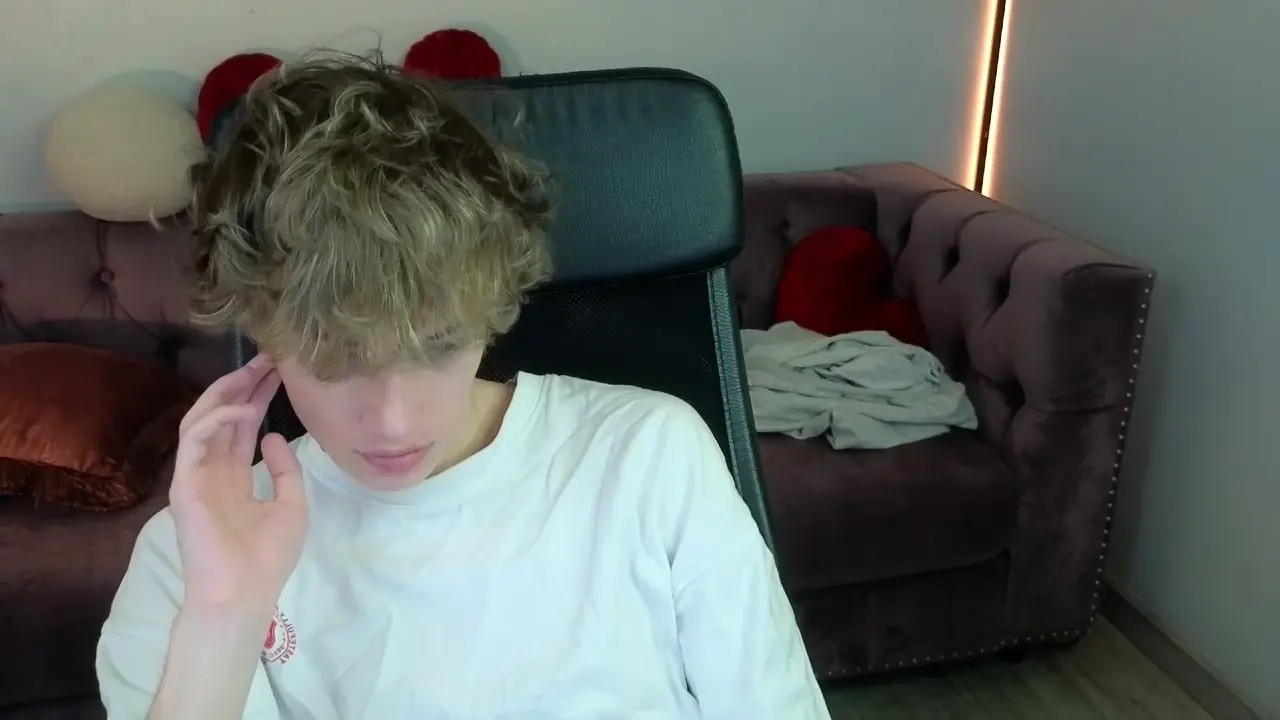 Watch curly_twinkboy recorded live streams from Chaturbate on 2026/08/30, Cam Archive